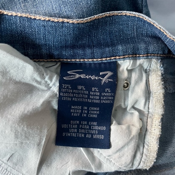 Seven 7️⃣ girlfriend jeans. Good condition - Picture 3 of 5